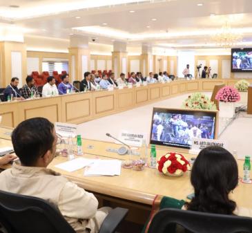 The Ministry of Heavy Industries organised a Special Lecture Session on 28th July 2025 at Vigyan Bhawan, New Delhi, to commemorate the 125th Birth Anniversary of Dr. Syama Prasad Mookerjee. Shri Bhupathiraju Srinivasa Varma, Hon'ble Minister of State for Heavy Industries and Steel, graced the occasion as the Chief Guest, and Shri Kamran Rizvi, Secretary, Ministry of Heavy Industries, was the Guest of Honour
